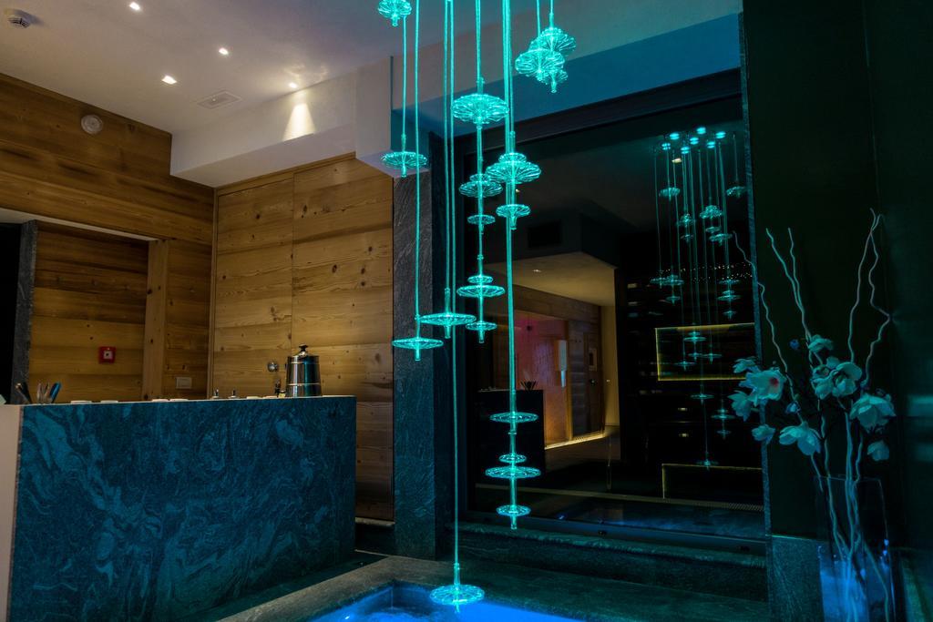 Petit Hotel Cogne Exterior photo